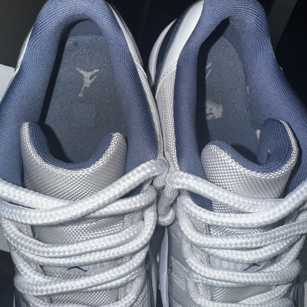 Air Jordan 11 Retro Low - Picture 7 of 8